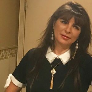 Meet your Posher, Fadia